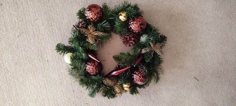 Artificial Christmas wreath golden butterflies, gold / cream/ coffee baubles
