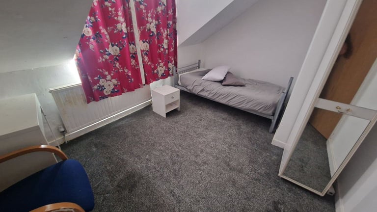 Private room to rent in BD7