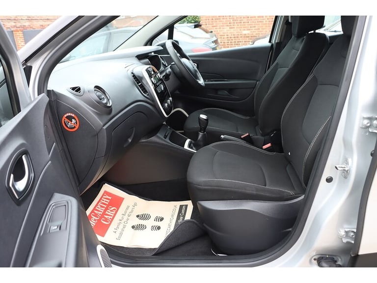 2018 Renault Captur TCe ENERGY Play SUV Petrol Manual