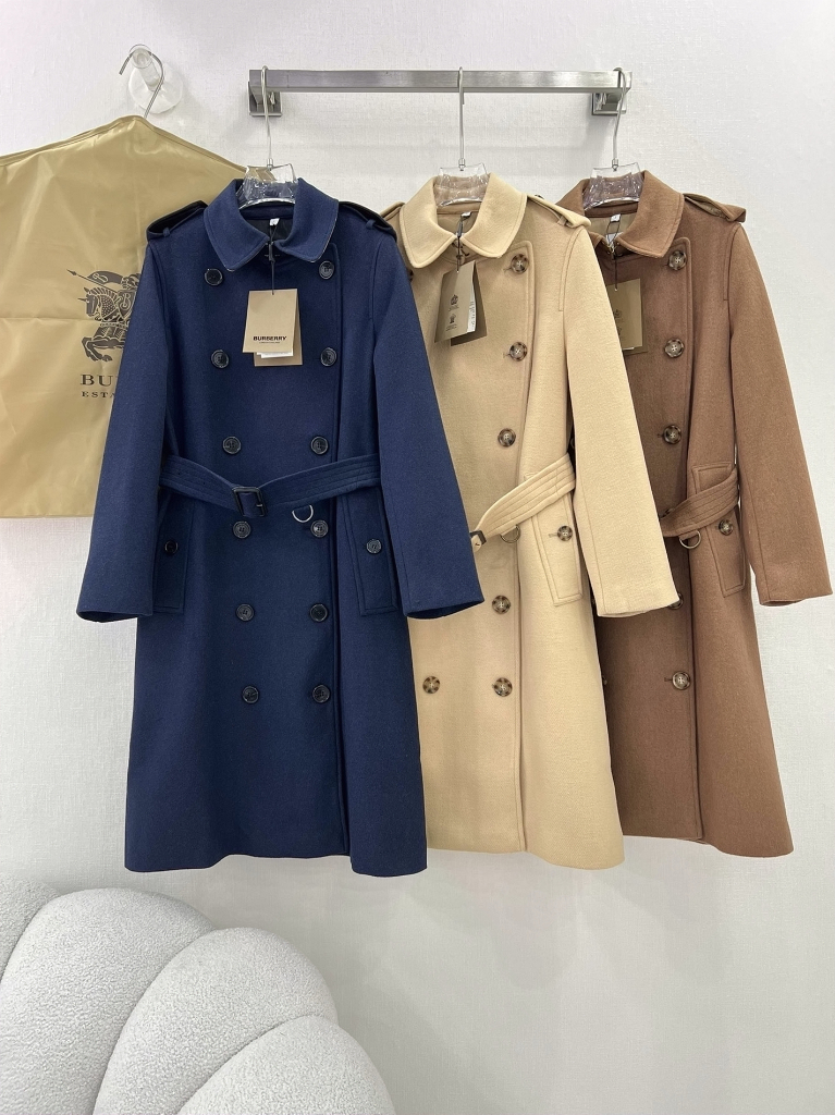 Burberry trench coat Women s Clothing for Sale Gumtree