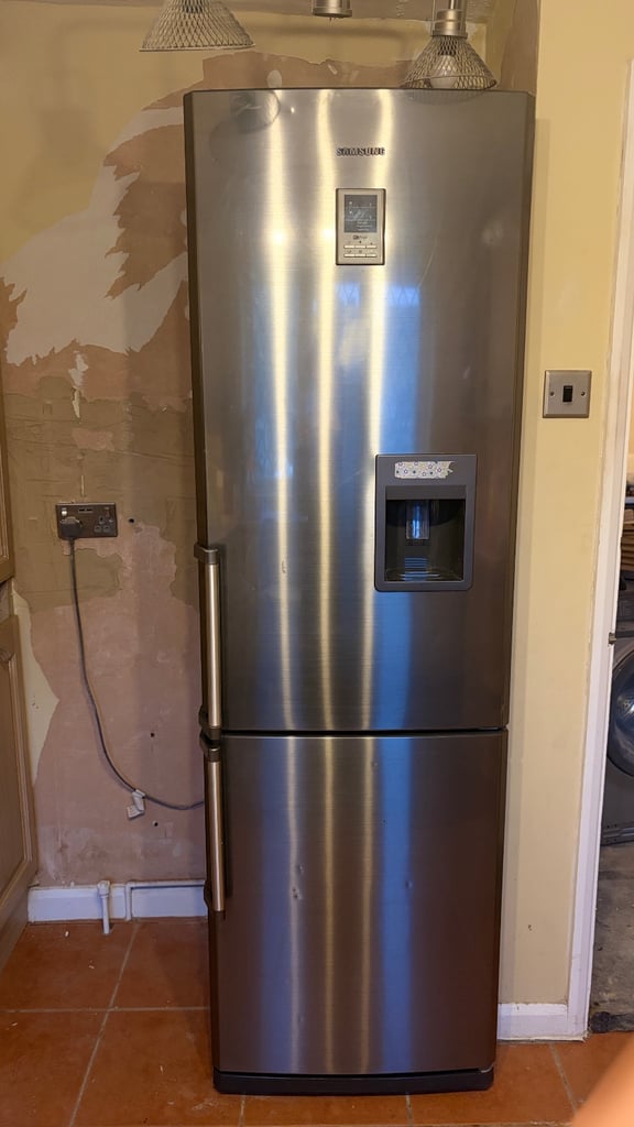 image for Fridge freezer 