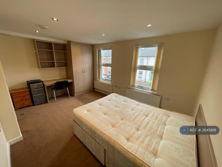 6 bedroom house in Hatherley Road, Reading, RG1 (6 bed) (#2645619)