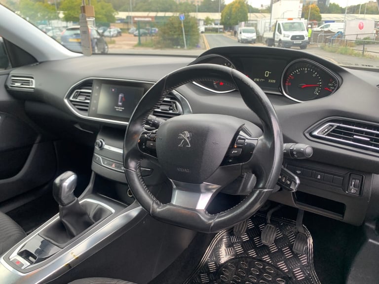 2014 Peugeot 308 1.6 HDi 92 Active 5dr HATCHBACK Diesel Manual