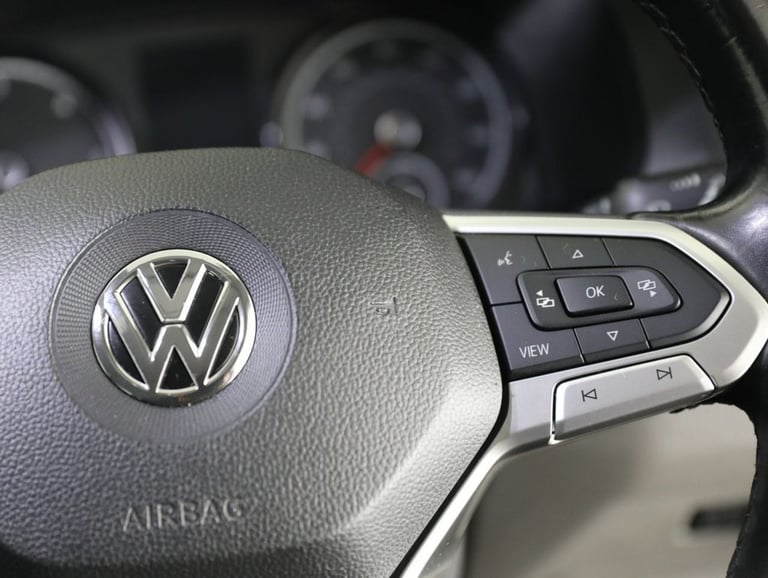 2020 Volkswagen Transporter Shuttle 2.0 TDI S Minibus Double Cab 5dr Diesel Manual SWB Euro 6 (s/...