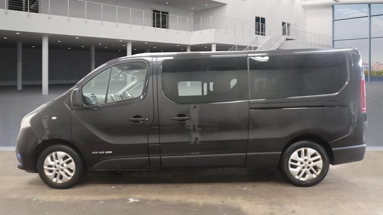 Renault Trafic LL29 Energy dCi 125 Sport Nav 9 Seat LWB Minibus  DIESEL 2016/66