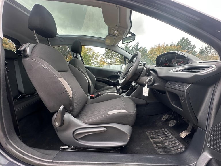 2014 Peugeot 208 1.2 VTi PureTech Style Euro 5 3dr HATCHBACK Petrol Manual
