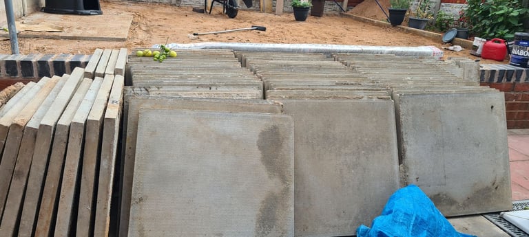image for 85 60cm x 60cm paving slabs