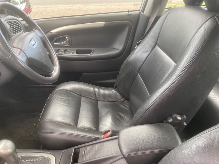 2004 Volvo S40 1.8 Sport 4dr Auto [122bhp] SALOON PETROL Automatic