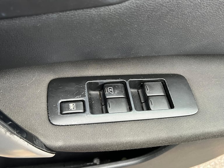 2009 Nissan Qashqai 1.5 dCi Visia 5dr HATCHBACK Diesel Manual