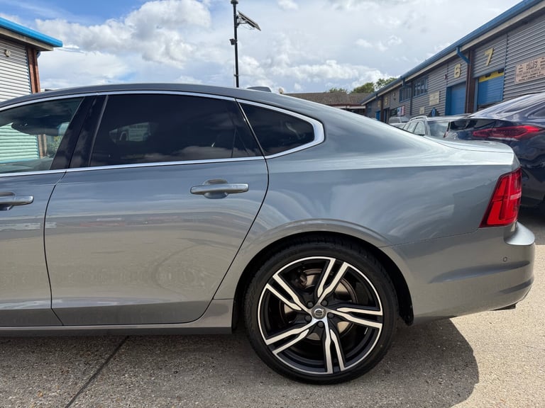 2018 Volvo S90 2.0 T8 Hybrid R DESIGN Pro 4dr AWD Geartronic SALOON Petrol Parallel Phev Automatic