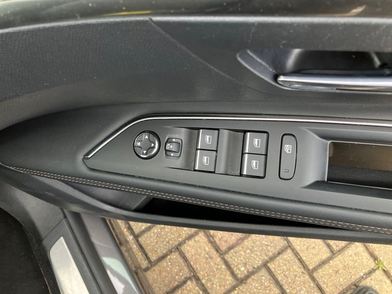 2023 Peugeot 3008 1.2 PureTech GT 5dr EAT8 HATCHBACK PETROL Automatic