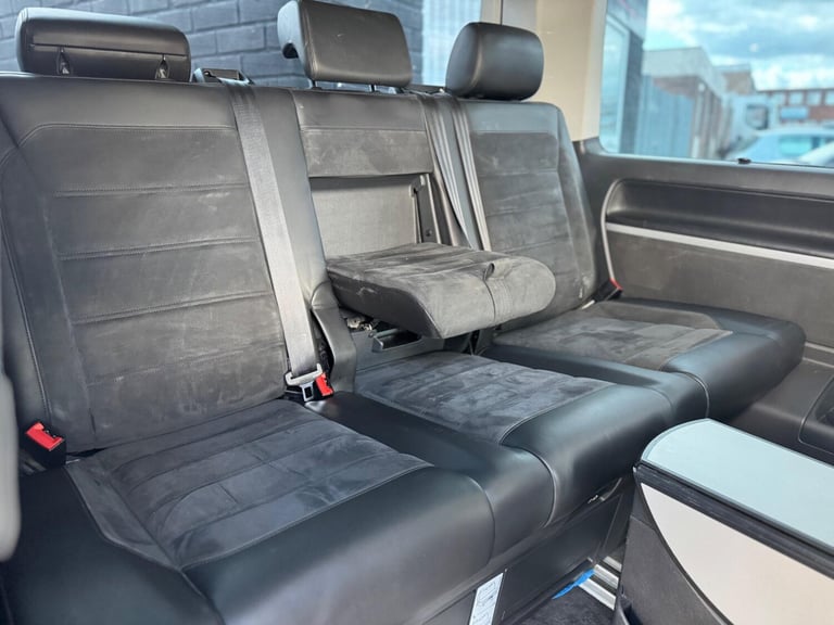 2017 Volkswagen Caravelle 2.0 BiTDI BlueMotion Tech Executive DSG Euro 6 (s/s) 5dr MPV Diesel Aut...