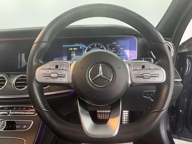 MERCEDES-BENZ E CLASS 2.0 E300d AMG Line Night Edition (Premium Plus) G-Tronic+