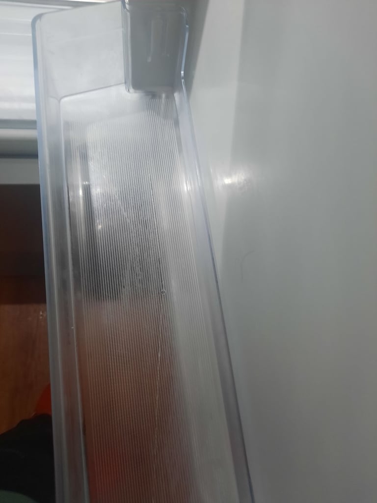 Series 4 KGN362LDFG 70/30 Fridge Freezer