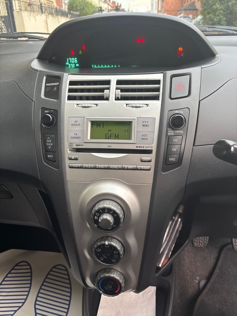 Toyota, YARIS, Hatchback, 2006, Manual, 996 (cc), 5 doors