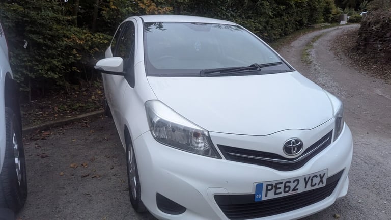 2012 Toyota Yaris 1.33 VVT-i TR 3dr HATCHBACK Petrol Manual