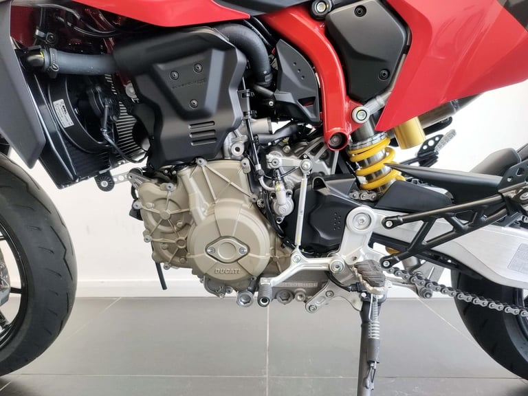 2025 Ducati Hypermotard 698 Mono Red 925 Miles | £176 Dep & £176 pcm