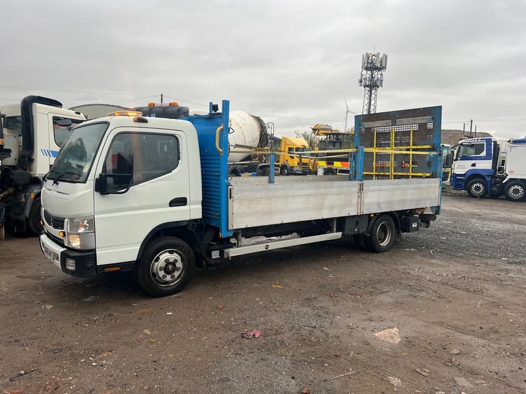 Mitsubishi Canter 7.5T alloy dropside with 2 tonne lift 