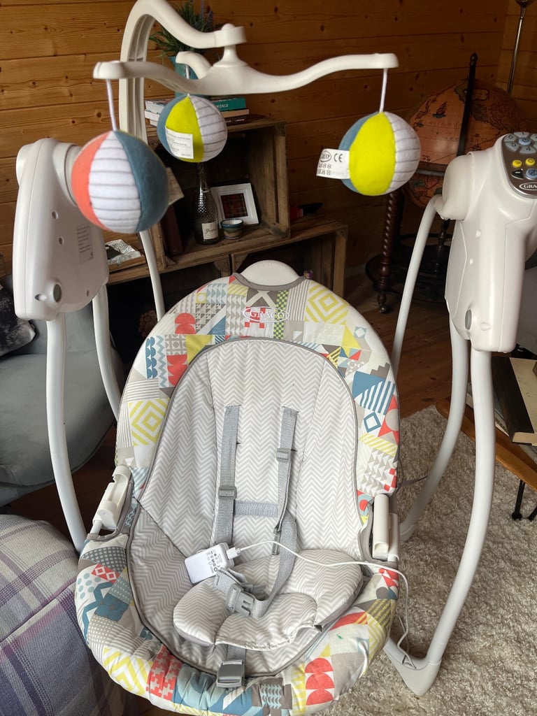 Graco Lovin' Hug Baby Swing - Excellent Condition