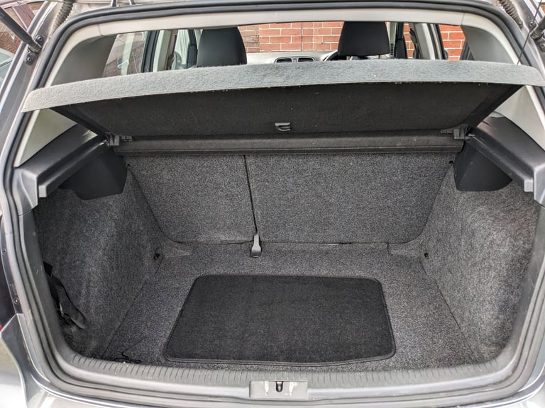 Volkswagen, GOLF, Hatchback, 2010, Manual, 1598 (cc), 5 doors