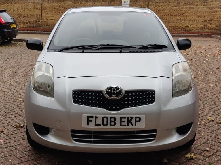 TOYOTA YARIS T2 1.0 VVT-I 2008 08 REG MET SILVER 3 DOORS  5 SPEED MANUAL 132K MILES ULEZ FREE SUPERB