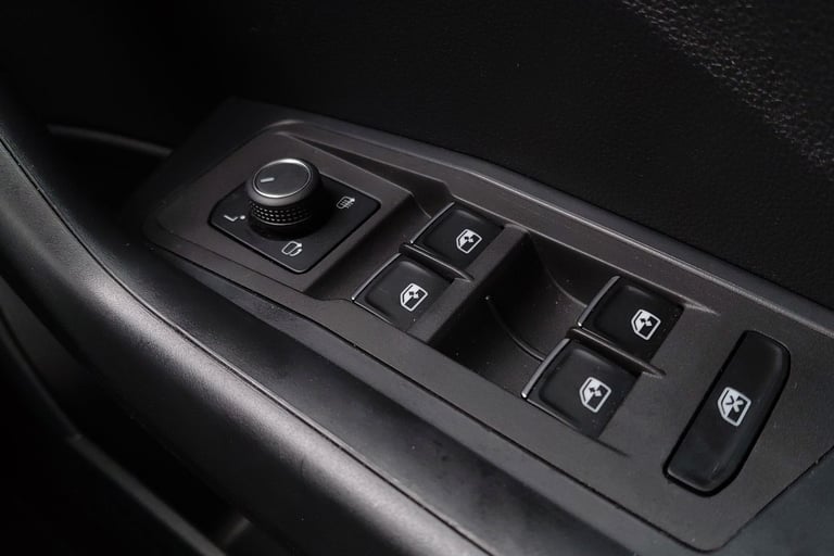 2019 Volkswagen T-Roc 1.5 TSI EVO SE 5dr SUV Petrol Manual