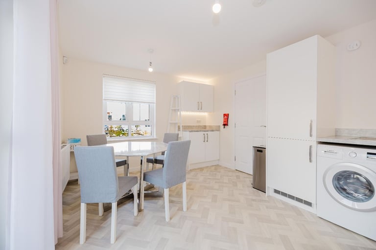 Stunning, 3 bedroom, end-terraced family home in Kaimes, with private garden and parking
