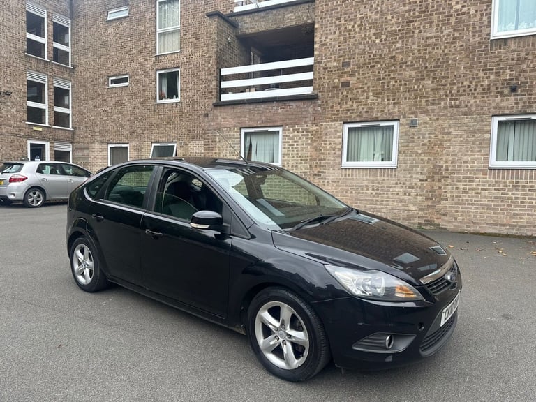 image for 2010 Ford Focus 1.6 Zetec 5dr HATCHBACK Petrol Manual