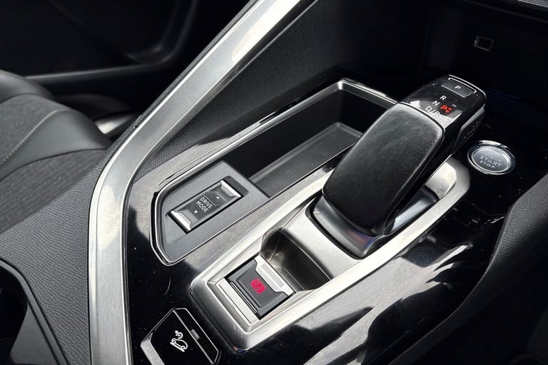 2020 Peugeot 3008 1.6 Hybrid4 300 GT Line 5dr e-EAT8 HATCHBACK PETROL/ELECTRIC Manual