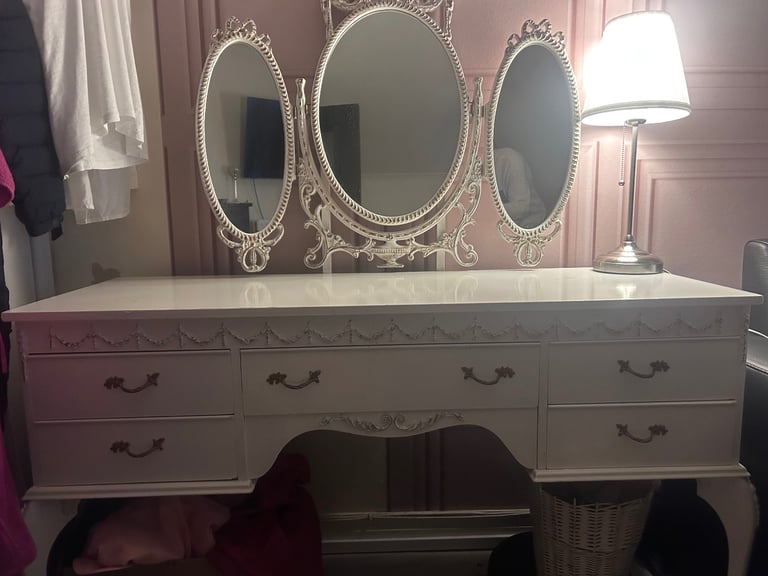 image for FOR SALE – Vintage French-Style Dressing Table with Triple Mirror