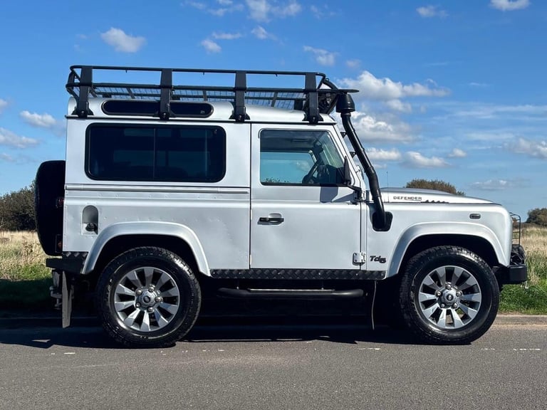 2025 Land Rover Defender 90 2.4 TDCi XS Station Wagon 4WD SWB Euro 4 3dr Diesel Manual