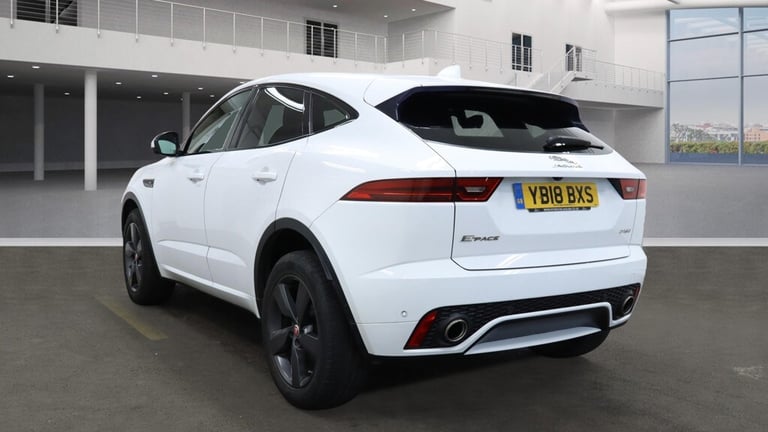 JAGUAR E-PACE 2.0 D150 R-Dynamic S 2018