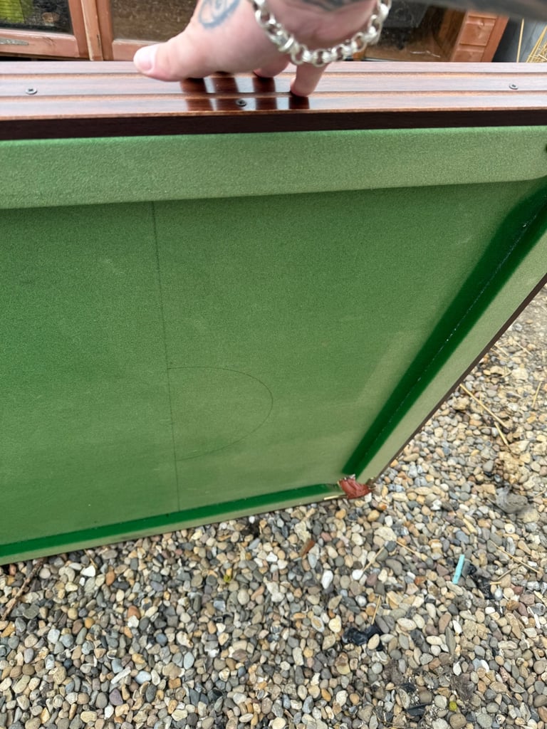 Snooker/pool table 7x4