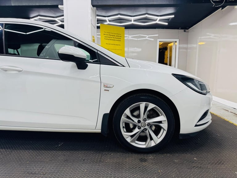 2018 Vauxhall Astra 1.6 CDTi BlueInjection SRi Euro 6 (s/s) 5dr HATCHBACK Diesel Manual
