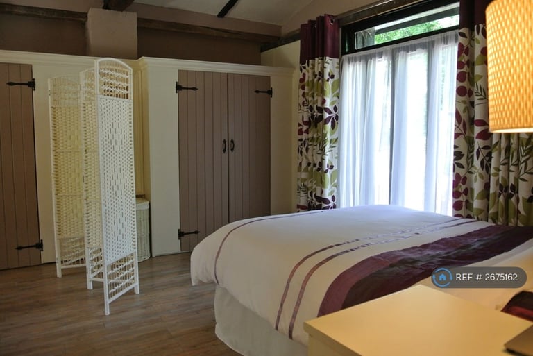 Studio flat in Frith Farm House, Faversham, ME13 (#2675162)