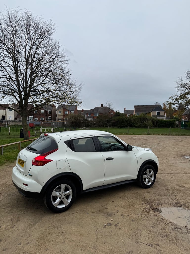 Nissan, JUKE, Hatchback, 2014, Manual, 1461 (cc), 5 doors