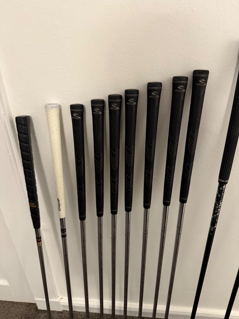 Full set of cobra clubs + cobra cart bag 