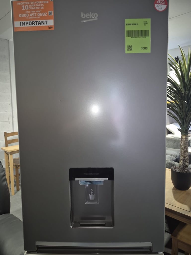 Ex Display Beko Fridge Freezer- CAN DELIVER!