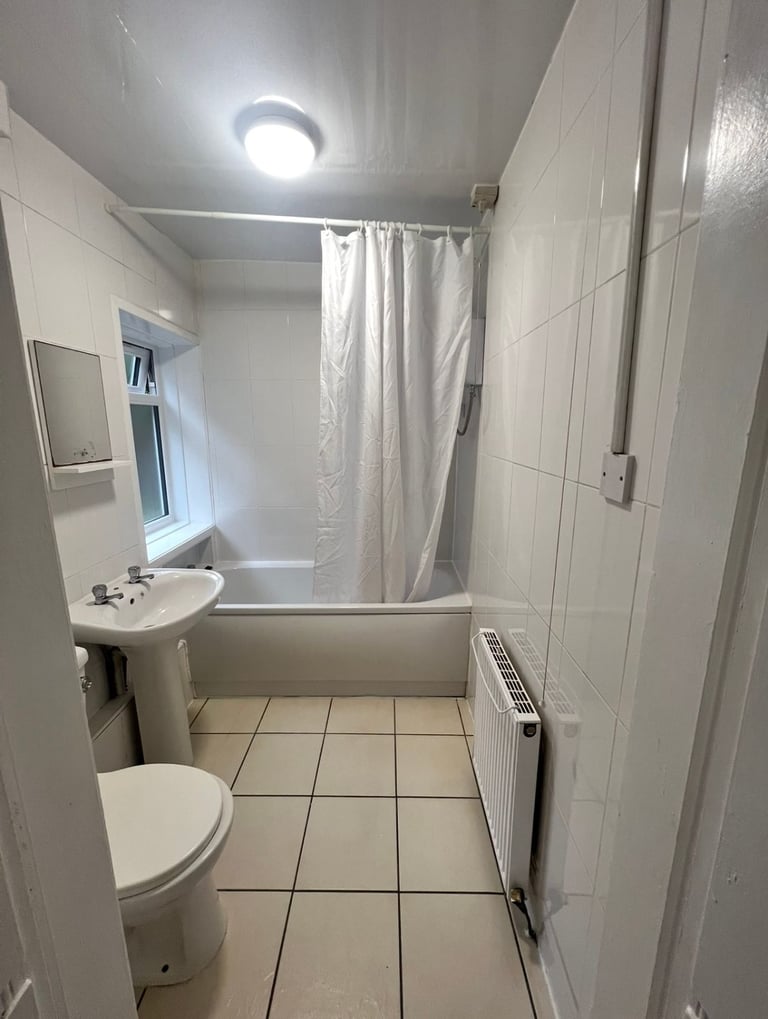 Crofthill Road - Property Available To Rent 