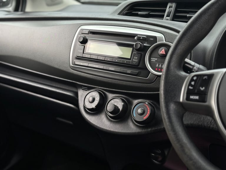 2012 Toyota Yaris 1.0 VVT-i Edition 3dr Hatchback Petrol Manual