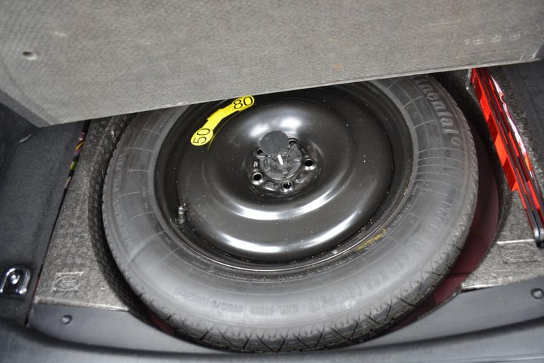 2012 Land Rover Range Rover Evoque 2.2 SD4 Pure Auto 4WD Euro 5 5dr ESTATE Diesel Automatic