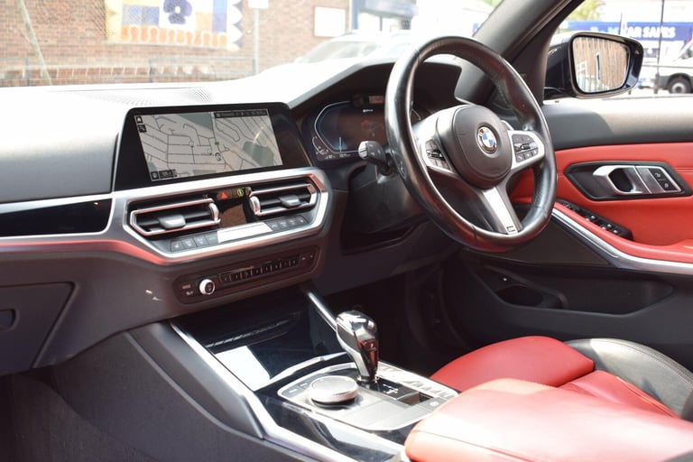 2021 BMW 3 Series 2.0 330e 12kWh M Sport Pro Edition Auto xDrive Euro 6 (s/s) 4dr SALOON Petrol/E...