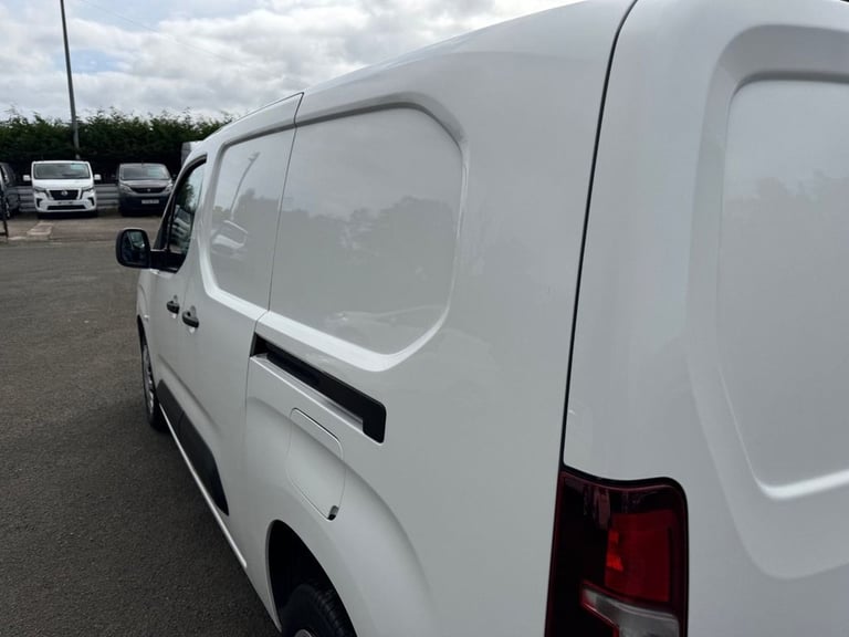 2021 Vauxhall Combo 1.5 Turbo D 2300 Sportive Panel Van 6dr Diesel Manual L2 H1 Euro 6 (100 ps) P...