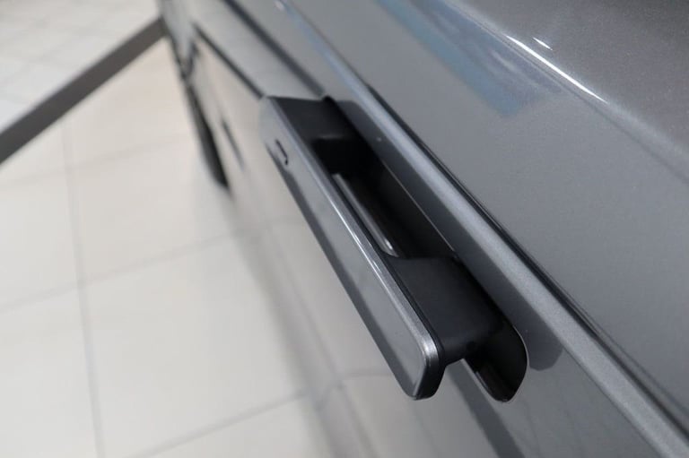 2018 68 LAND ROVER RANGE ROVER VELAR 2.0 D240 R-DYNAMIC HSE SUV 5DR DIESEL AUTO 