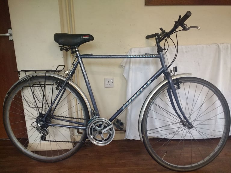 EMELLE BOULEVARD – LARGE MAN’S BICYCLE – good condition and fully working