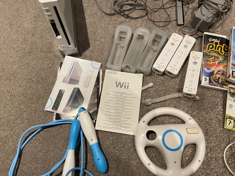 Nintendo Wii console Bundle
