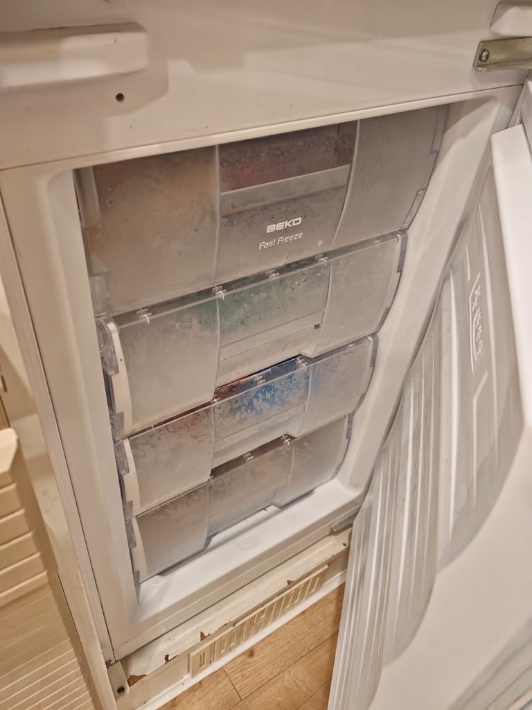 Fridge freezer 