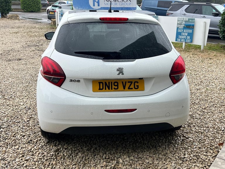 PEUGEOT 208 1.2 PureTech Tech Edition White Manual Petrol 2019