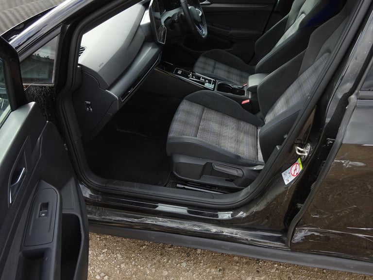 2024 74 REG VOLKSWAGEN GOLF GTE HYBRID AUTO DAMAGED REPAIRABLE SALVAGE