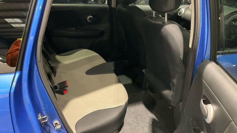 2011 Nissan Note 1.4 16V n-tec Euro 5 5dr MPV Petrol Manual